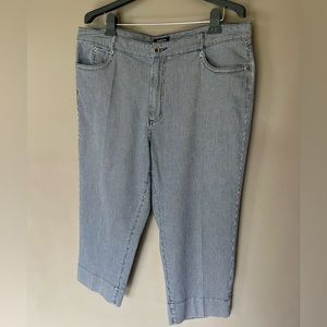 Chico’s Women’s Size 3 Stretch Denim Capri Pants, White/Blue Striped